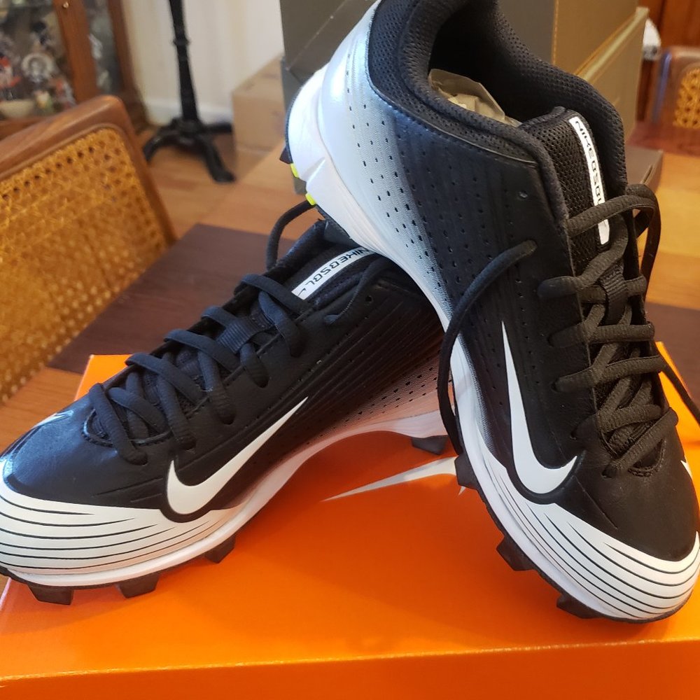Nike Vapor Keystone Boys Cleats Size 3.5 Y